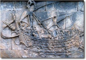 ภาพสลักเรือเดินทะเลที่โบราณสถานบุโรพุทโธ ประเทศอินโดนีเซีย อาจเป็นรูปแบบสันนิษฐานของเรือลำนี้